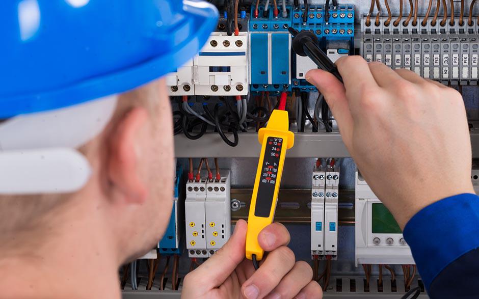 électricien dans le bâtiment Saint-Arnoult-en-Yvelines